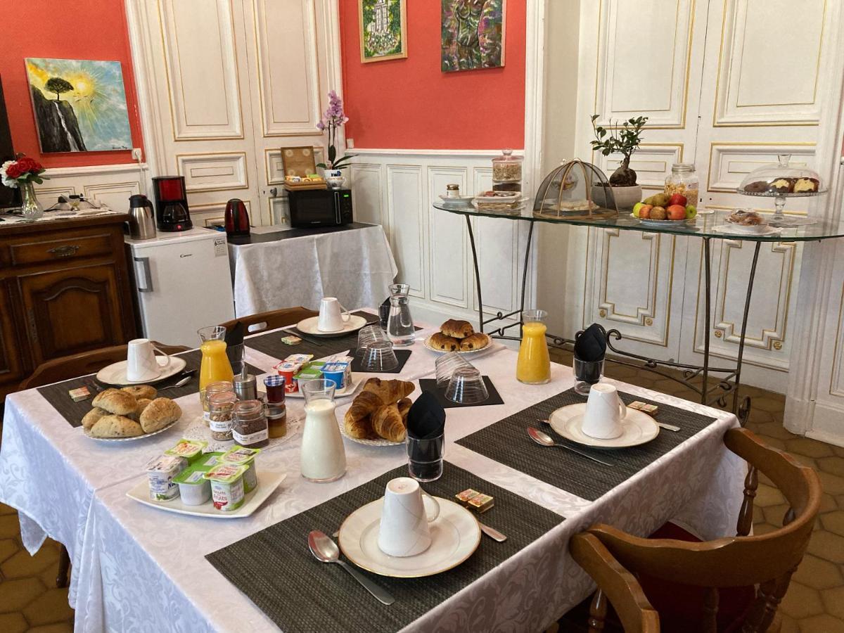 chambre romantique dans le château de la Bouchatte Chazemais Exterior foto
